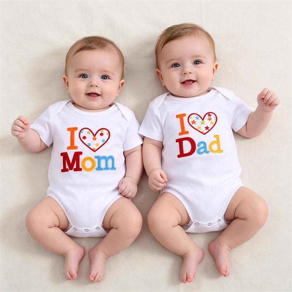 2PCS I Love Mom/Dad Lovely Letter Printed Baby Romper